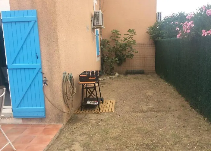 Jolie Petite Climatisée Proche De La